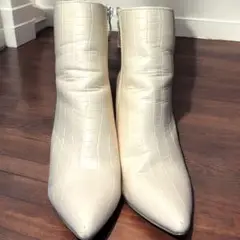 Item thumbnail for item 26211280-0105-4ec6-a2ca-505a70588f2d