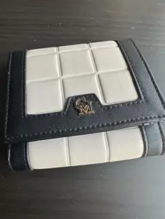 C&M 三つ折り財布 黒とベージュ