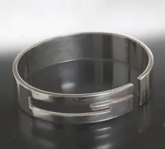 グッチ GUCCI バングル ロゴ 18cm ワイド SV925 箱 新品仕上済