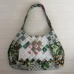 花柄キルティングトートバッグ パッチワーク ハンドメイドバッグ
