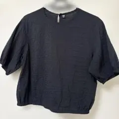 ユニクロ ブラック クルーネック トップス M