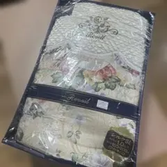 新品未使用　シルク混肌掛けふとん　Reveal 花柄掛け布団 150×200cm