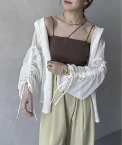 Thevon.袖シャーリングシアーメッシュシャツ