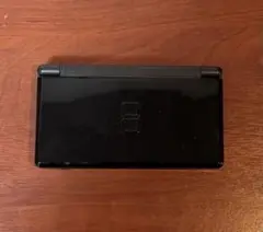 ニンテンドーDS 本体 ブラック 充電器付き