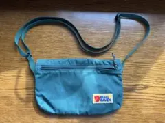 Item thumbnail for item 0dd704d5-82cc-4460-a00b-6c1152f57f4a