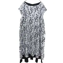 2388【クレアモード】新品タグ付 半袖ワンピース ノースリーブ 総柄 M