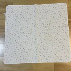 おくるみ　familiar マット　ラップケット　ファミリア　キルトケット
