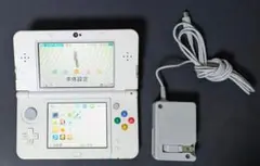 【ジャンク品】NEW 3DS ホワイト 本体／充電ケーブル【SDカード無し】