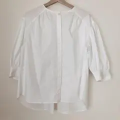 美品 PLST バンドカラー ギャザーブラウス 白 コットン混 M 体型カバー