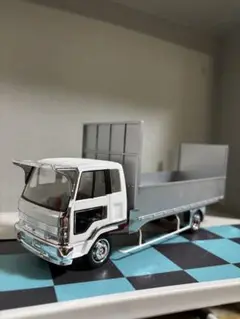 【送料込】4tデコトラ　18台セット販売 プラモデル Amazon.co.jp: 【込】4tデコトラ 18台セット販売 プラモデル