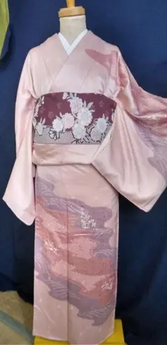 付け下げ、ピンクベージュ色