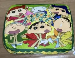 映画クレヨンしんちゃん　灼熱のカスカベダンサーズ　もちもちBIGクッション