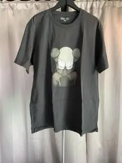 ユニクロ×KAWS カウズ コラボTシャツ XXLサイズ ダークグレー
