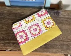 花柄ミニポーチ　ハンドメイド　カード入れ　タッセル付き