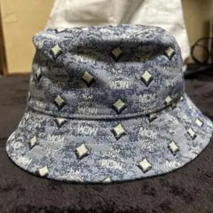 Item thumbnail for item c070954b-e78a-4c53-9ce3-e4abb995d77a