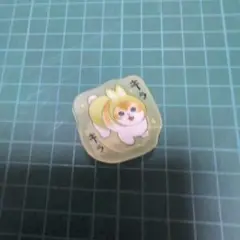 ウサギデザインのピンバッチ