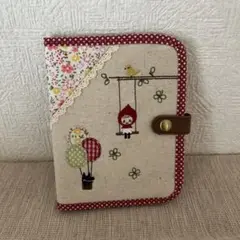 プチフルール赤ずきんの刺繍マルチケース
