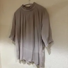 フリル襟　ブラウス