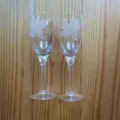白い花ワイングラス2個セット