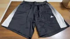adidas ハーフパンツ　XL
