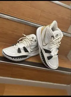 NIKE カイリー7