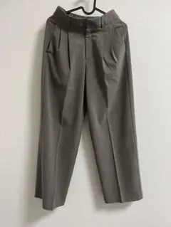 GU タックワイドパンツ