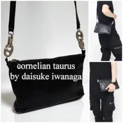 コーネリアンタウラス　ショルダーバッグ　　レザー　シボ革　サコッシュ