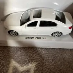 BMW 750 Li ホワイト 1/43 ミニカー
