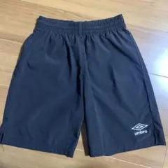 umbro ブラック ハーフパンツ