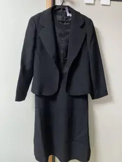 ブラックスーツ・レース付きセット