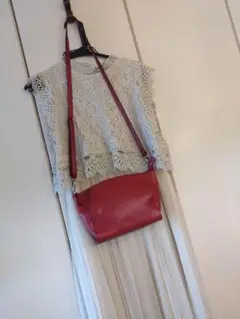 ショルダーバッグ　本革　シンプル