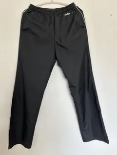 ellesse ブラック トレーニングパンツ