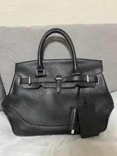 ペッレモルビダ フラップボストンバッグ