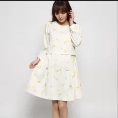 美品　earth music & ecology　長袖ワンピース　花柄