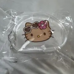 【未使用新品】オリーブヤング　オリヤン　サンリオ　日焼けキティ　ポーチ