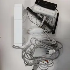 ジャンク品 Wii本体 一式 リモコン液漏れ