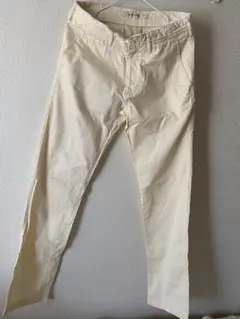 クリーム色 スリムフィット チノパン