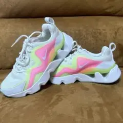 Nike スポーティー スニーカー ホワイト/ピンク 24.5cm