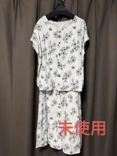 未使用タグ付き オフオン 花柄セットアップ
