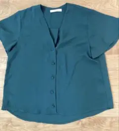 TIENS ダークグリーン ボタン付きシャツ M