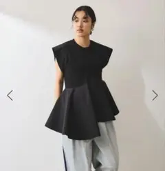 ADAM ET ROPÉ FEMME フリルペプラムカットソー　黒