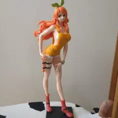 ワンピース フィギュア　ナミ