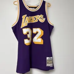 Item thumbnail for item 5ca2d007-c1e2-47c9-a0ef-e7979984b127