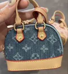 Item thumbnail for item d1b8c57e-5a84-4f08-96f0-5c445e6fa06e