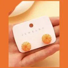 ピアス　剥きたてみかん　フルーツ　可愛い　ユニーク　個性的　カジュアル　新品