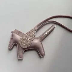 ペガサス　チャーム　ピンク