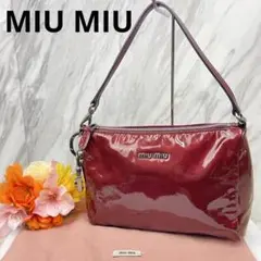 【美品】miumiu ショルダーポーチ 鍵付き チャーム 小型 エナメル