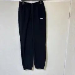 adidas ブラック スウェットパンツ