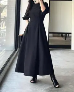 nairo クルーネックヘップバーンワンピース 黒 ロングワンピース