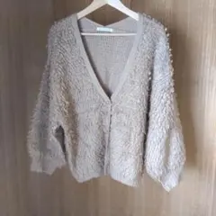 カーディガン　ベージュ